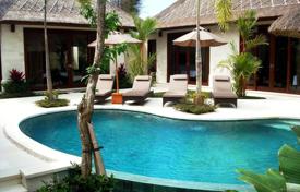 Villa with a swimming pool and a parking in a residence with an aquapark, a wellness center and golf courses near the private beach, Bali for 2,800 € per week