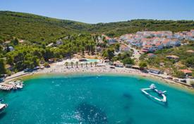 Land plot near the sea, Solta, Croatia for 200,000 €