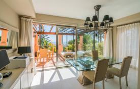 Beachfront Luxury Duplex Apartment in Puerto Banus, Marbella for 4,500,000 €