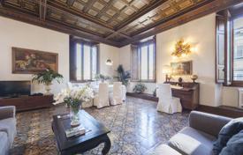 Two apartments in a historic building in a prestigious area, Florence, Italy for 4,430,000 €