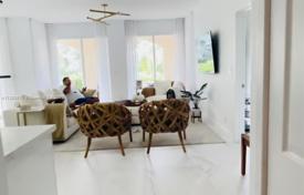 Condo – Fisher Island Drive, Miami Beach, Florida,  USA for $3,390,000