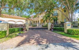 Spacious villa with a garden, a backyard, a pool, a relaxation area, a garage terrace, Coral Gables, USA for $2,699,000