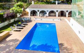 Villa with a garden, a swimming pool and a parking, 400 meters from the beach, Tossa de Mar, Girona, Spain for 3,500 € per week