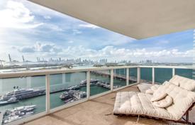 Stylish three-bedroom apartment with ocean views in Miami Beach, Florida, USA for $2,800,000