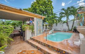 Townhome – Miami, Florida, USA for $1,100,000