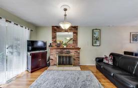 Townhome – Hillsdale Avenue East, Toronto, Ontario,  Canada for C$2,544,000