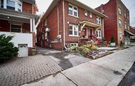 Terraced house – Queen Street East, Toronto, Ontario,  Canada for C$1,919,000