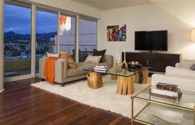 Furnished apartment with panoramic Hollywood view in condominium with pool on the roof, Los Angeles, USA for $2,900,000