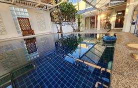 5 bedrooms Pool Villa in South Pattaya for $295,000