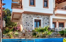 Villa with swimming pool and barbecue area and mountain views, near beaches, Pitsidia, Crete, Greece for 350,000 €