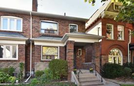 Terraced house – Euclid Avenue, Toronto, Ontario,  Canada for C$2,270,000