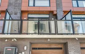 Terraced house – Bayview Avenue, Toronto, Ontario,  Canada for C$2,337,000