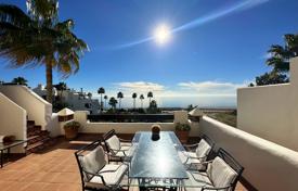 Beachfront Penthouse in New Golden Mile, Marbella, Spain for 1,295,000 €