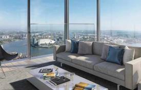 Luxury apartment in a new residence with a swimming pool and a panoramic view of the city, in the heart of Canary Wharf, London, UK for £680,000