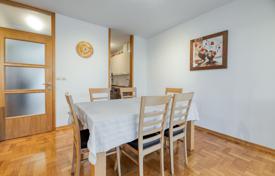 Sale, Zagreb, Sesvete, 5-room apartment, terrace, 2VPM for 350,000 €