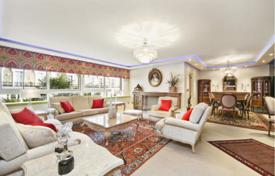 Stunning & Bright 3-Bedroom Flat in Chelsea Cheyne Walk, London, UK for £5,400 per week
