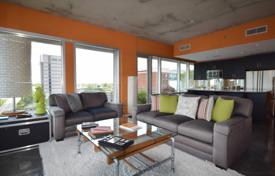 Apartment in the downtown of Little Rock, USA. Flat with a large terrace, in a residence with a barbecue area, a garage and a sports ground for $530,000