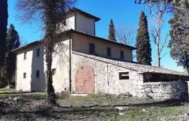 Traditional villa with vineyard in Sarteano, Tuscany, Italy for 850,000 €