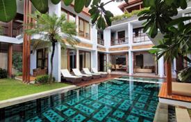 Three-storey villa with a swimming pool and a view of the ocean at 150 m from the ocean, in a quiet area, Canggu, Indonesia for 4,500 € per week