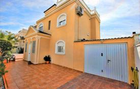 Two-storey well-kept villa with a furniture in Torrevieja, Alicante, Spain for 260,000 €
