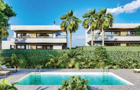 New villa with a view of the garden in a gated residence with a swimming pool, restaurants and a golf club, Tarragona, Spain for 575,000 €