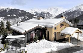 Chalet with a swimming pool, terraces and a parking space, Courchevel, Savoy, France for 13,000 € per week