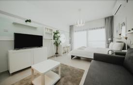 Studio apartment, a rental guarantee on the first line in a complex with aquapark for 116,000 €