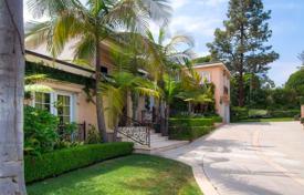 Splendid Villa in Beverly Hills — accommodates up to 12 guests for 22,400 € per week