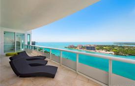 Renovated furnished penthouse with ocean views in Miami Beach, Florida, USA for $5,900,000