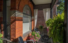 Terraced house – Broadview Avenue, Toronto, Ontario,  Canada for C$1,943,000
