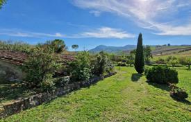 Farmhouse for sale in Castiglione d'Orcia for 790,000 €