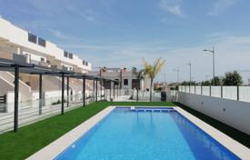 Detached house – Pilar de la Horadada, Alicante, Valencia,  Spain for 235,000 €