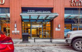 Apartment – Lake Shore Boulevard West, Etobicoke, Toronto,  Ontario,   Canada for C$1,120,000