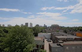 Apartment – Hillsdale Avenue East, Toronto, Ontario,  Canada for C$874,000