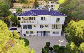 Three-storey villa with private swimming pool, Spain for 698,000 €