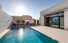 Single-storey villa with a garden close to the beach, Pilar de la Horadada, Spain for 330,000 €