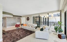Condo – South Bayshore Drive, Miami, Florida,  USA for $940,000