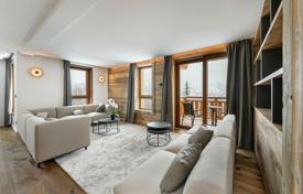 New furnished apartment with a parking space, 200 meters from the ski slope, Courchevel, France for 1,475,000 €