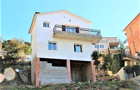 Two-storey villa with a view of the sea in one of the best residential areas of Lloret de Mar, Spain for 396,000 €