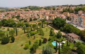 Two-storey villa with a pool and a park in Asciano, Tuscany, Italy for 890,000 €